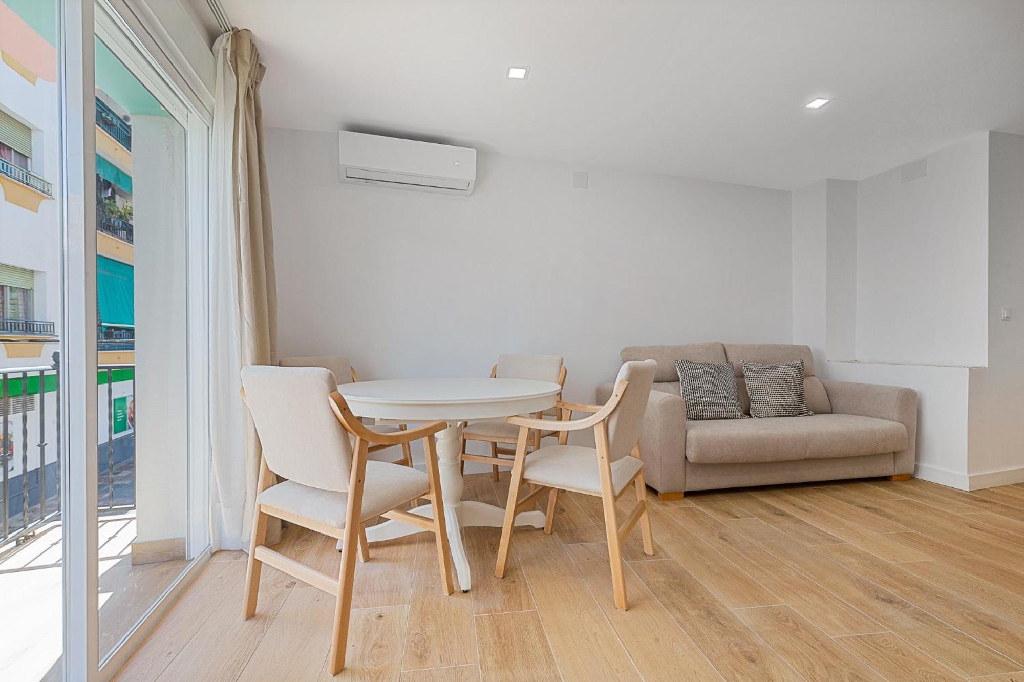 Dennilenni A Marbella Centro Apartment Luaran gambar